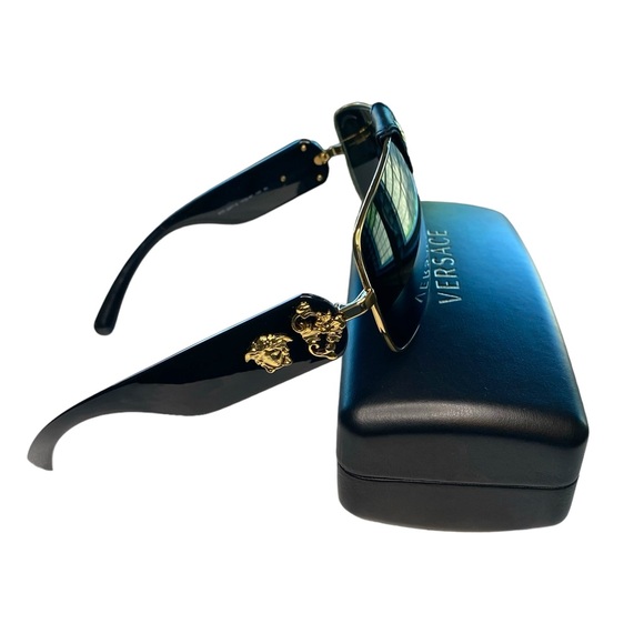 Authentic Versace Unisex Squared Baroque Gold Metal Frame with Grey Lens Sunnies - Picture 13 of 15